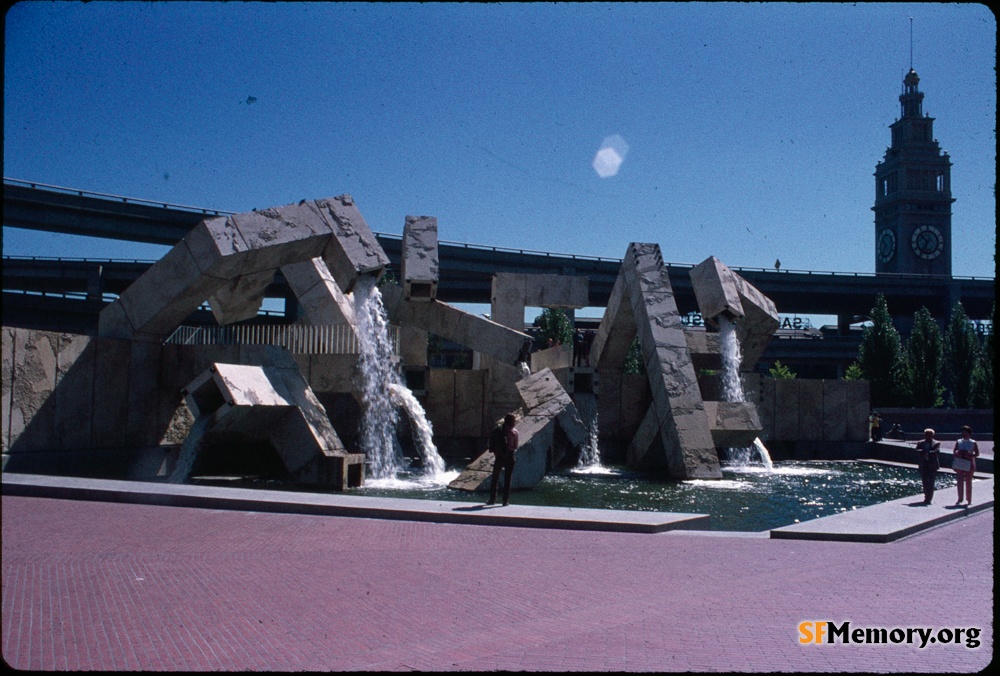 Vaillancourt Fountain