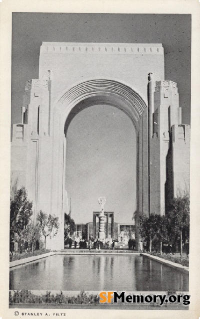 GGIE, Arch of Triumph