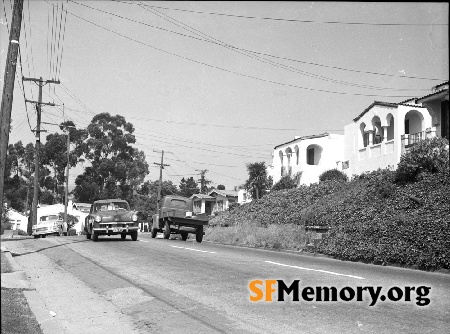 Moraga Avenue, Oakland