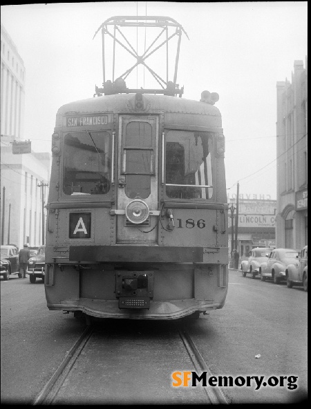 12th & Oak, Oakland