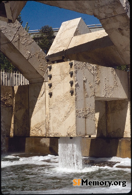 Vaillancourt Fountain