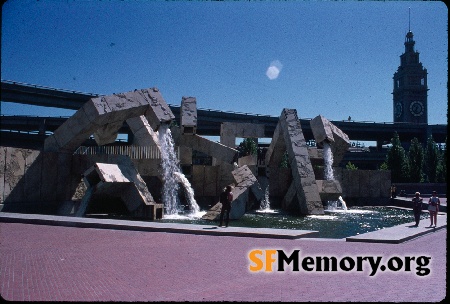 Vaillancourt Fountain