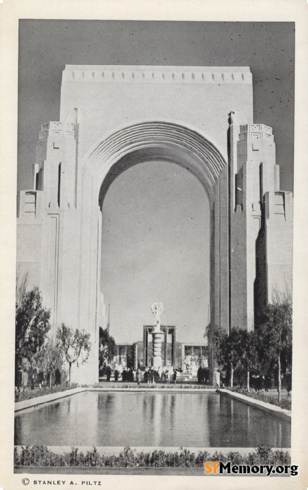 GGIE, Arch of Triumph